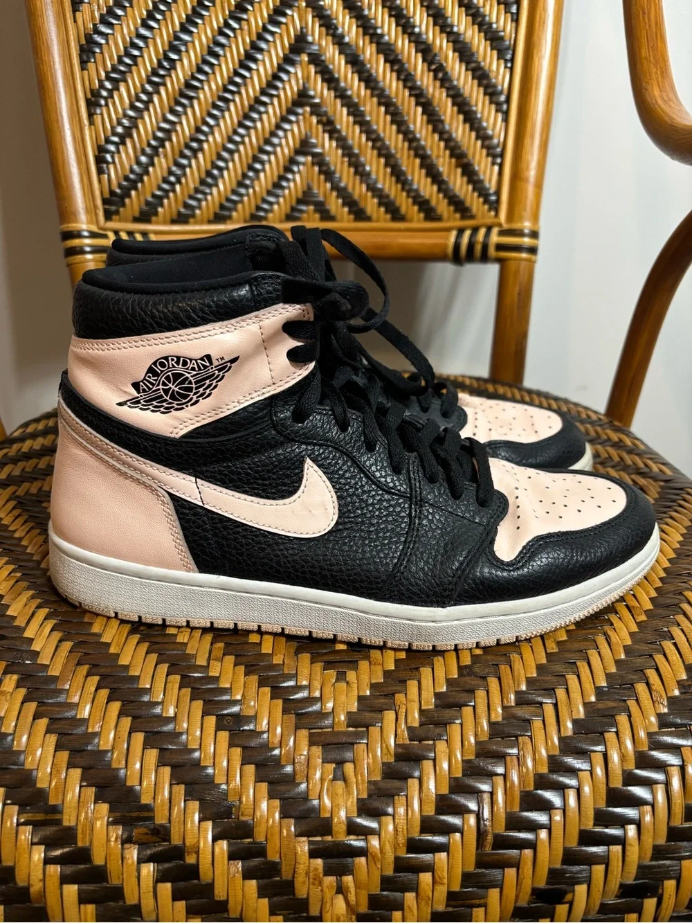 Air Jordan 1 Retro OG High Crimson Tint  555088-081 Size 10.5